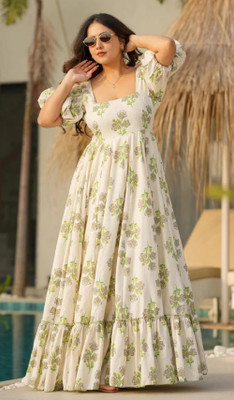 Ladli Trends Flared/A-line Gown(Light Green, White)