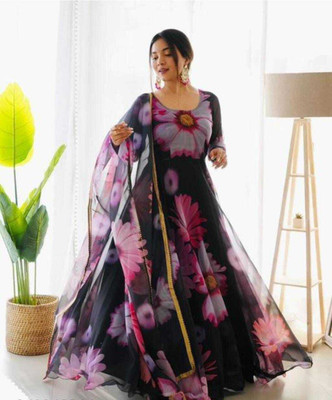 SUPUJIT Women Kurta Dupatta Set