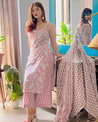 AMEVHI Printed, Paisley Kurta, Palazzo & Dupatta Set