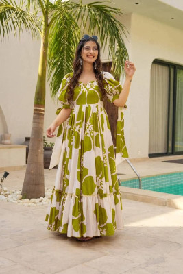 zoentik enterprise Flared/A-line Gown(Light Green)