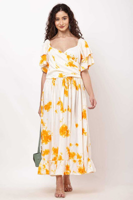 Achanatrader Flared/A-line Gown(Yellow, White)