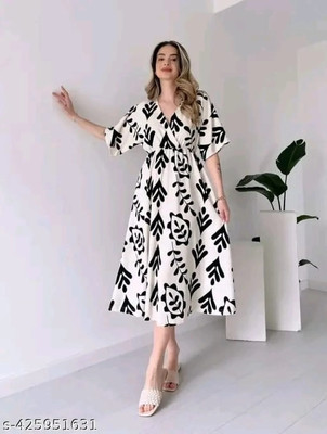 SAMAE COLLECTION Flared/A-line Gown(White)