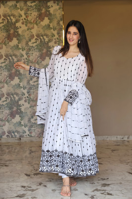 NARI DREAM Flared/A-line Gown(White)