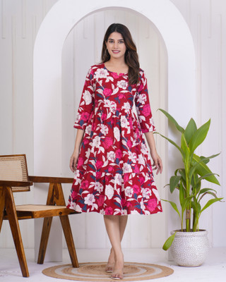 Assamica Flared/A-line Gown(Red)