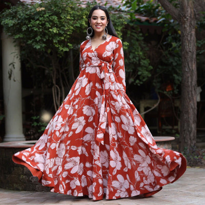 BLACK SCISSOR Flared/A-line Gown(Multicolor, Red)
