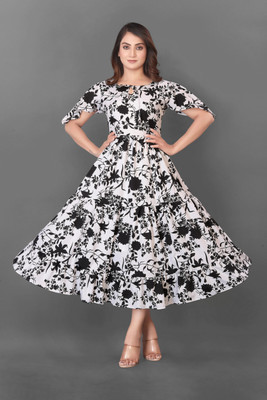 Mastvery Flared/A-line Gown(Black, White)