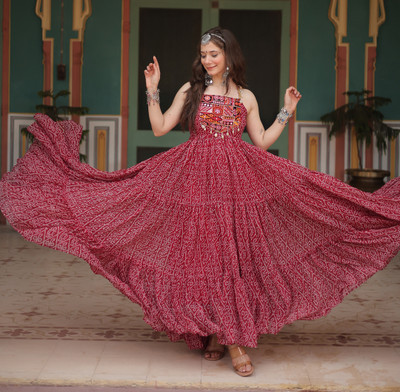 YOYO FASHION Flared/A-line Gown(Maroon)
