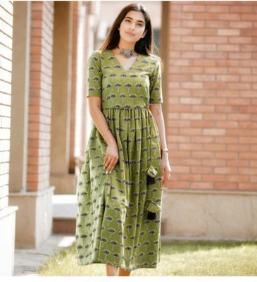 Priyanshi Fashions Flared/A-line Gown(Green)