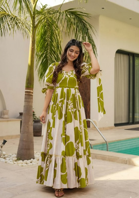 MirrorTrendz Straight Gown(Green)