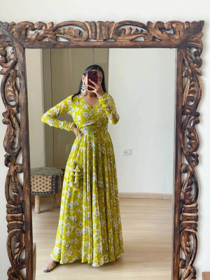 H N SORATHIYA Anarkali Gown(Green)