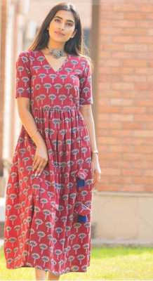 Priyanshi Fashions Flared/A-line Gown(Maroon)