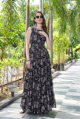 EVAROO Flared/A-line Gown(Black)