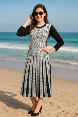 ganric Flared/A-line Gown(Black)