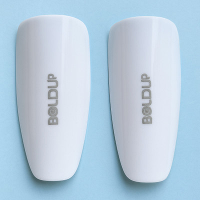 BOLDUP stylish New football shinguard for 10+ Boys And Girls whiteOld Football Shin Guard(White)