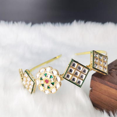 ANOUK Hairband Gold Finish Rani Padmavati Kundan Meenakari Mathapatti SheeshPhool Hair Band(Green)