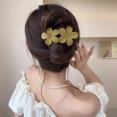 house of common SS_MatteBlackFlower_123 Hair Claw(Multicolor)