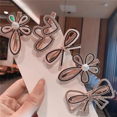 BEING BELLA 5 Pcs Beautiful Hair clip for women/ girls (Pack of 1) Hair Clip(Black, Silver)
