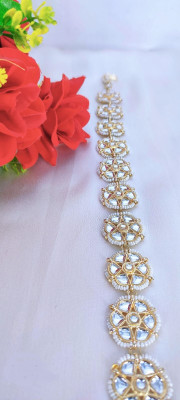 Manath Traditional Floral Kundan Pearl Sheeshphool/Mathapatti for Women and Girls Hair Accessory Set(Gold)