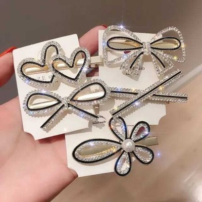 BEING BELLA Beautiful Hair clip for women/ girls (Pack of 1) Hair Clip(Silver, Black)