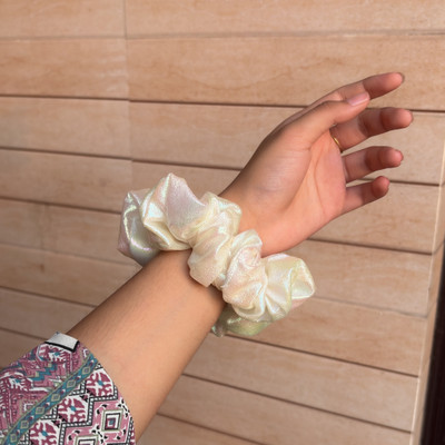Scrubows Glitter scrunchie Rubber Band(White)