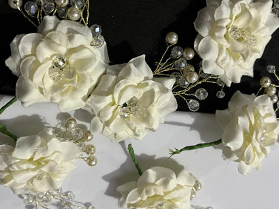 kerav Beautiful white flower hair accessory 6 poece flower for hair Hair Accessory Set(White)