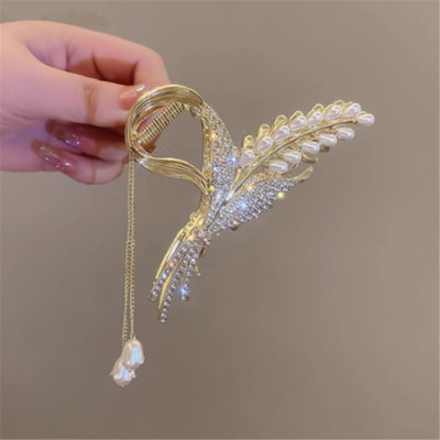 Freebies Elegant Crystal Pearl Flower Hair Claw Clip for Women – Golden Party Accessory Hair Claw(Multicolor)