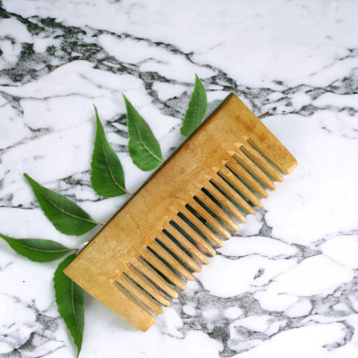 MICLAC Compact Wooden Comb,Styling beard,Pocket-size Comb for hair & Beard styling 1PCS