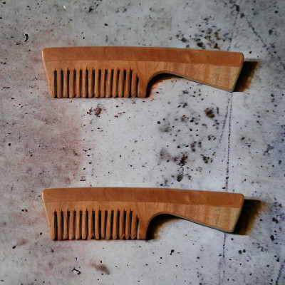 MICLAC Kacchi neem comb with handle for women (pack of 2)