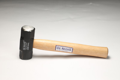 De Neers Sledge Hammer With Wooden Handle (1.5kg) DN_SLEDGE_HAM_W_WH_1500G_1PCS Sledge Hammer(1.6 kg)