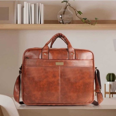 hm traders Men & Women Tan Messenger Bag