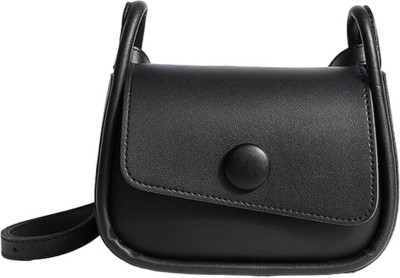 GrabOn Women Black Messenger Bag