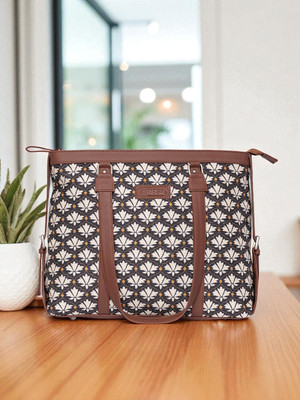 brado jewellery Women Black, White Handbag