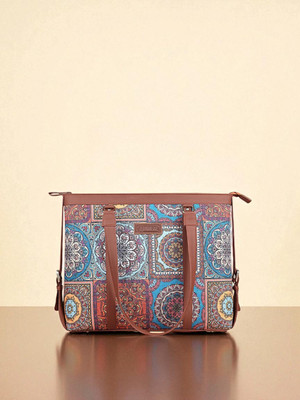 brado jewellery Women Beige, Black Handbag