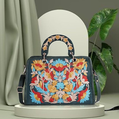 VELUCIA Women Green Tote