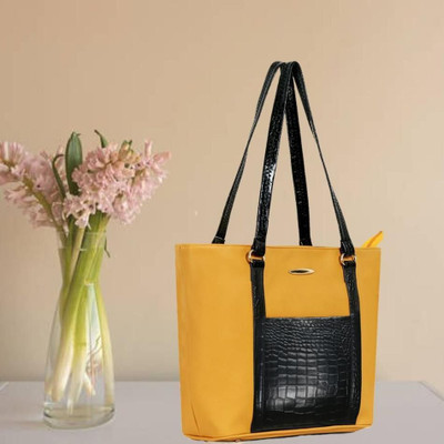 Nariox Women Yellow Messenger Bag
