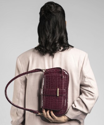 IMARS Women Maroon Shoulder Bag
