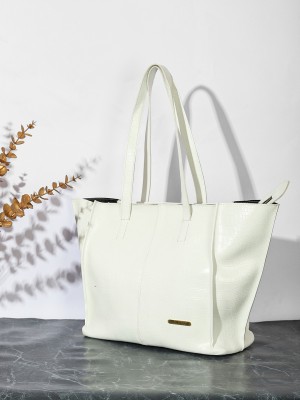 Bagsy Malone Women White Tote