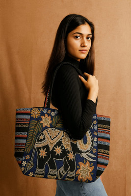 KHAN Women Multicolor Tote