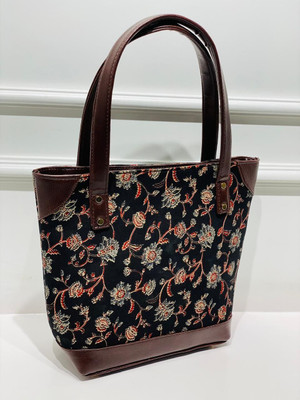 RAHUL ECOM Women Black Tote