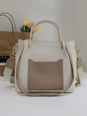 accomade Women White Messenger Bag