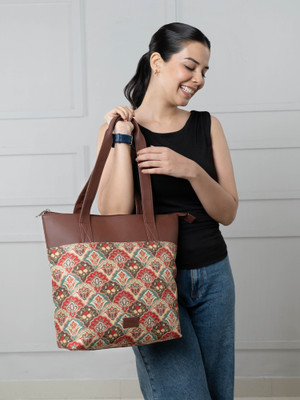 ZOUK Women Multicolor Tote