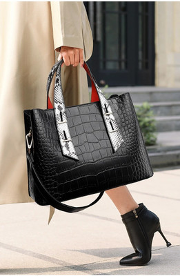 namchi Women Black Handbag