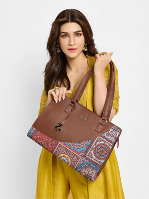 ZOUK Women Multicolor Tote