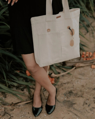 SAVIE Women White Tote