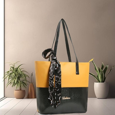 Nariox Women Yellow Messenger Bag