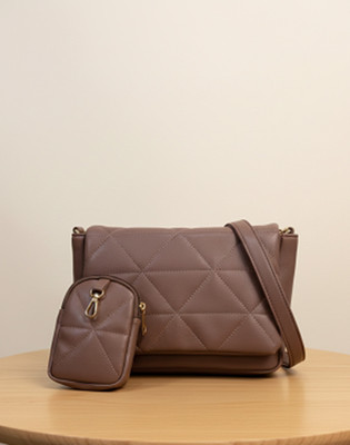 indoqueen Women Tan Messenger Bag