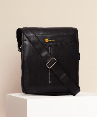 Blowzy Bags Men & Women Black Messenger Bag