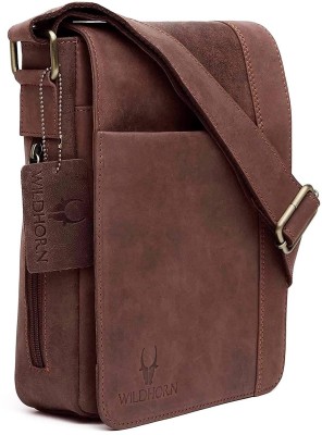 WILDHORN Men Tan Messenger Bag