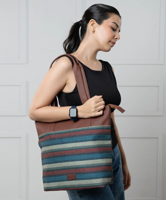 ZOUK Women Blue Tote