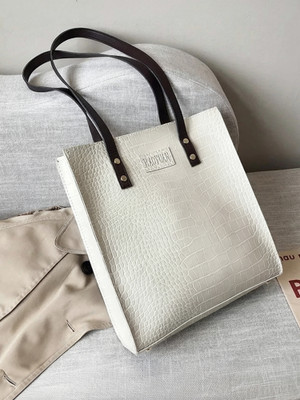 ap ulike Women White Messenger Bag